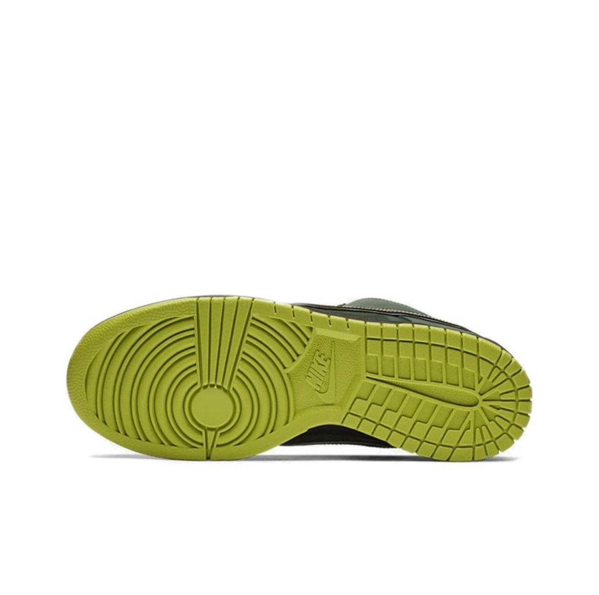 Nike SB Dunk Low Green Lobster Trainers BV1310-337 - product image from the listing.