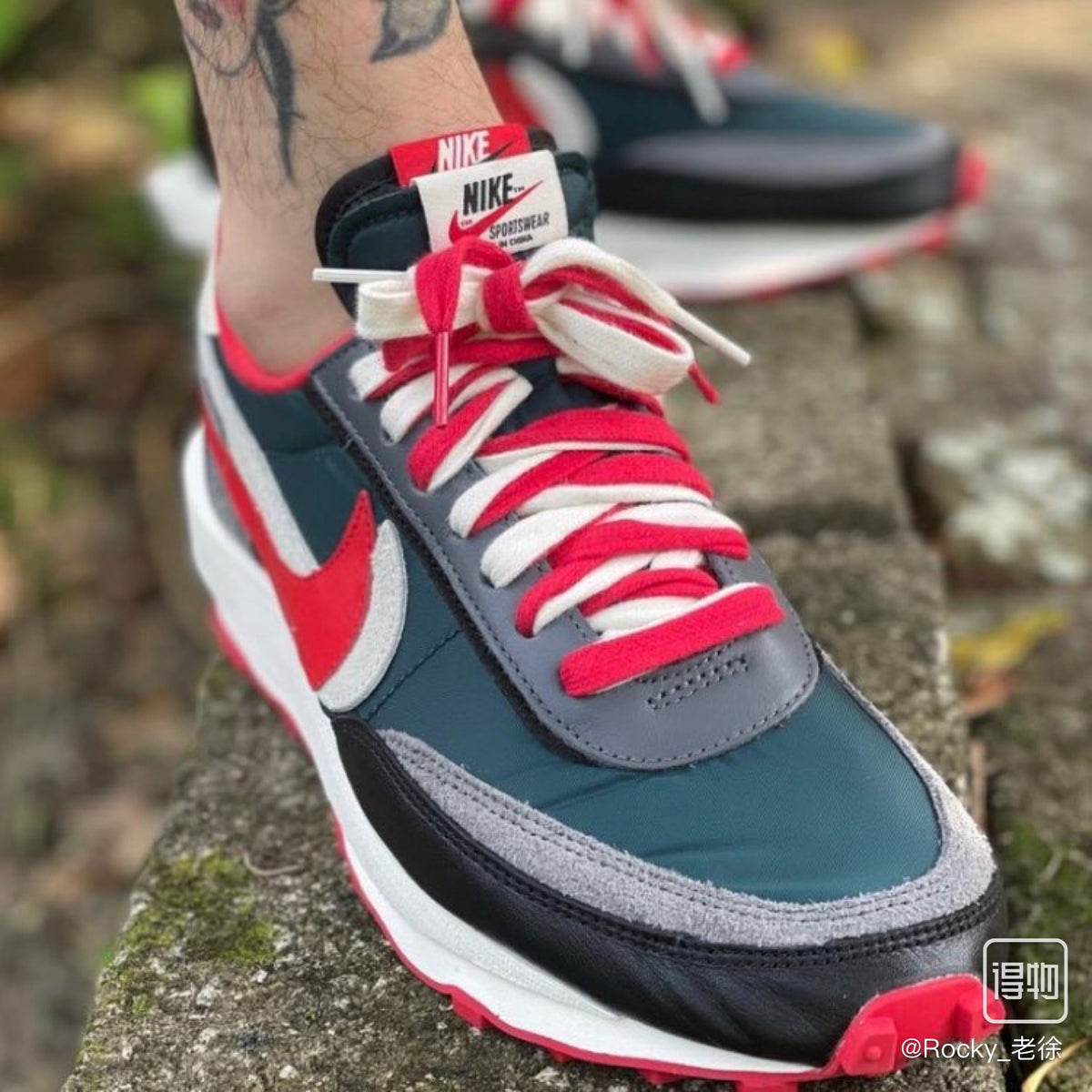 Nike x sacai LDV Waffle Trainers DJ4877-300 - product image from the listing.