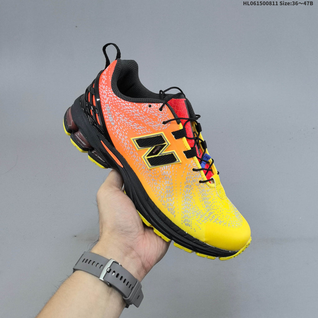 New Balance M1906 Sneakers U19069 Blue or in Yellow - product image from the listing.