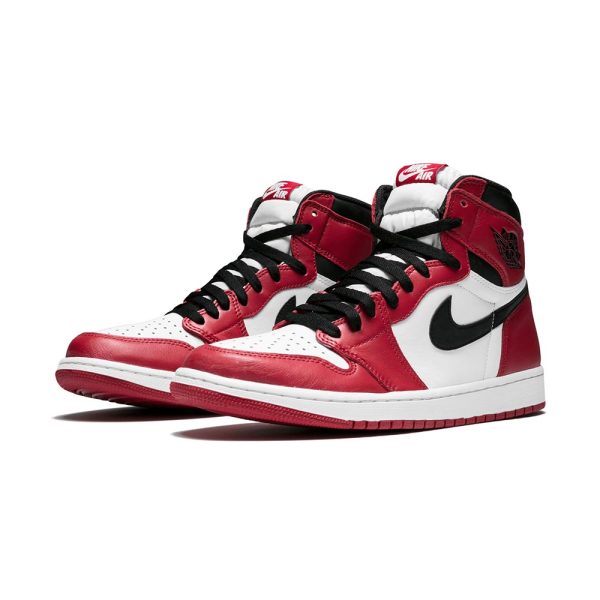 Air Jordan 1 Retro High OG "Chicago" - product image from the listing.