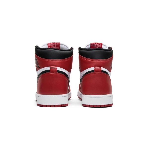Air Jordan 1 Retro High OG "Chicago" - product image from the listing.