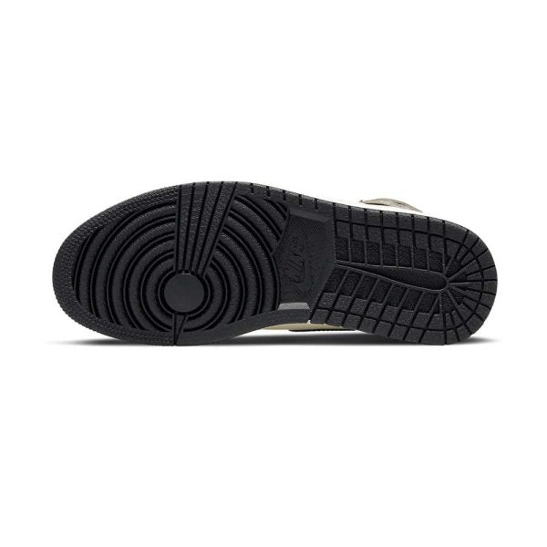 "Dark Mocha" Air Jordan 1 Retro High OG - product image from the listing.