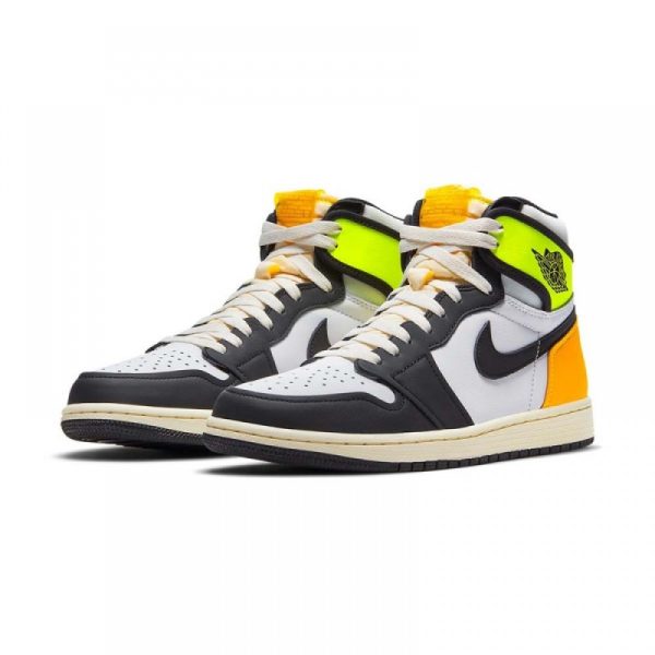 "VOLT GOLD" AIR JORDAN 1 RETRO HIGH OG - product image from the listing.
