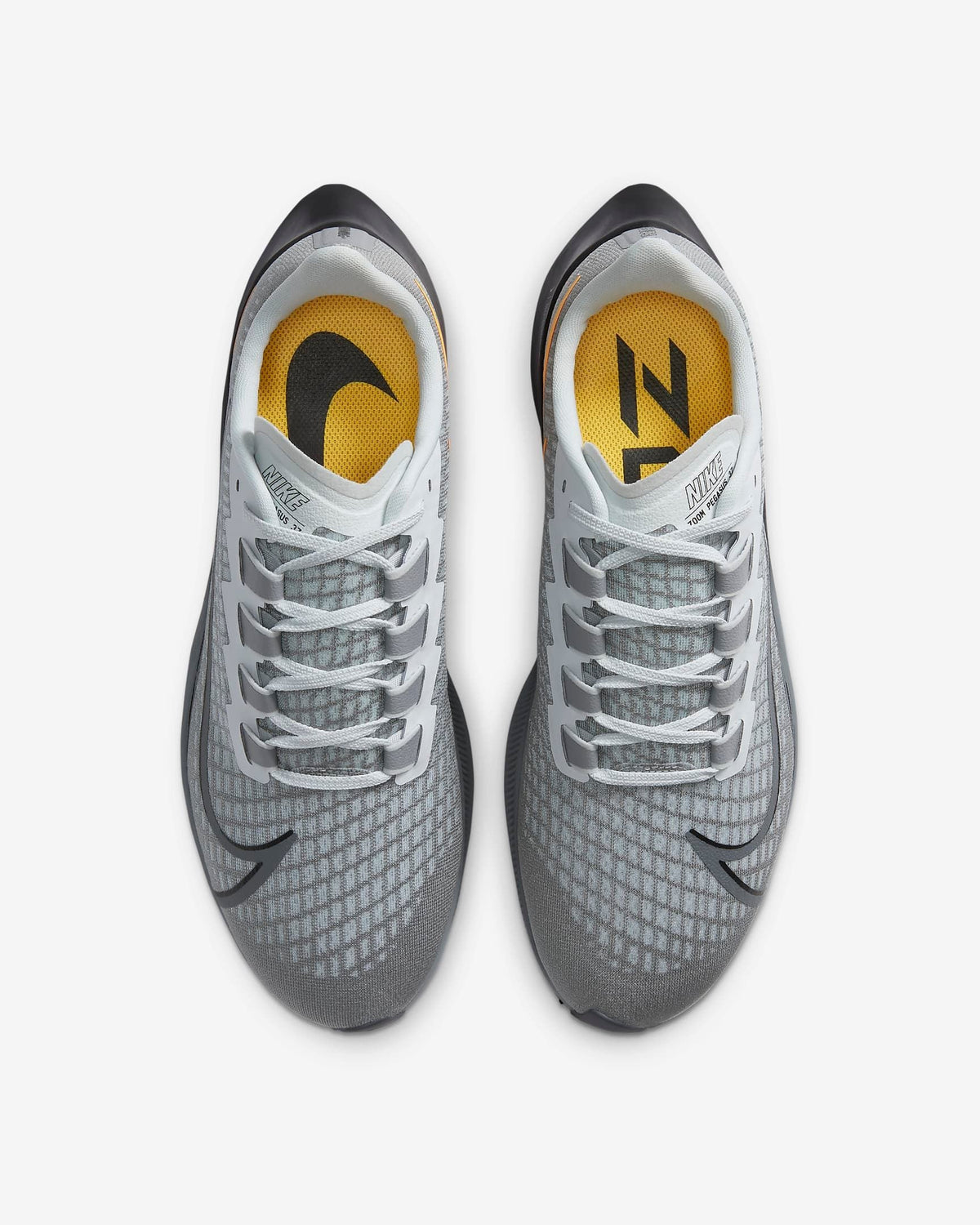 Nike Air Zoom Pegasus 37 Shoes for Running DA4662-001 - product image from the listing.