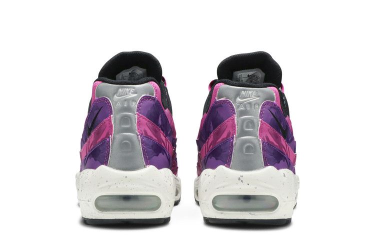 Hong Kong Flame Powder - Nike Air Max 95 - product image from the listing.