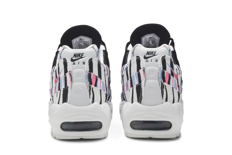 Country Pack Korea - Nike Air Max 95 - product image from the listing.
