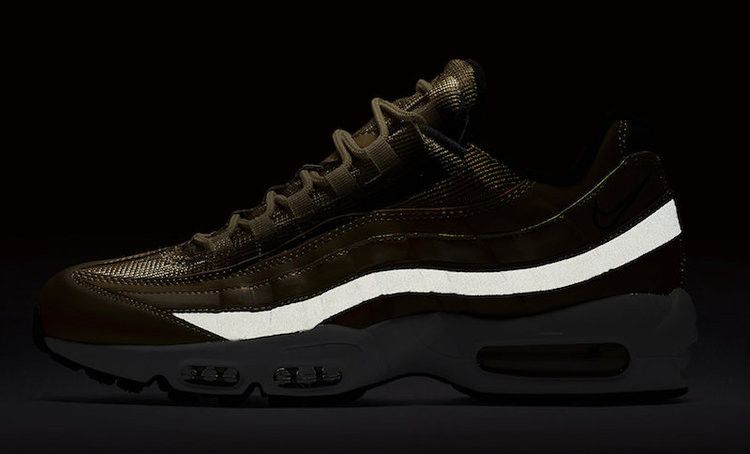 Nike Air Max 95 in Metallic Gold - product image from the listing.