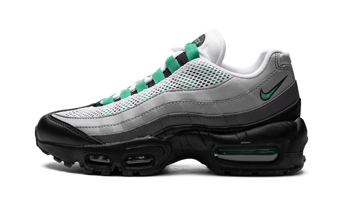 Women's AIR MAX 95 NEXT NATURE "Stadium Green" DH8015 002 - product image from the listing.