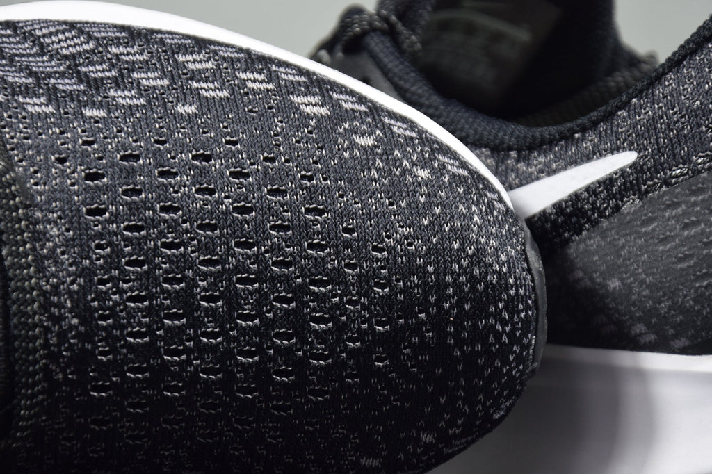 Nike Air Zoom Pegasus 35 Running Shoes in Black White 942851-001 - product image from the listing.