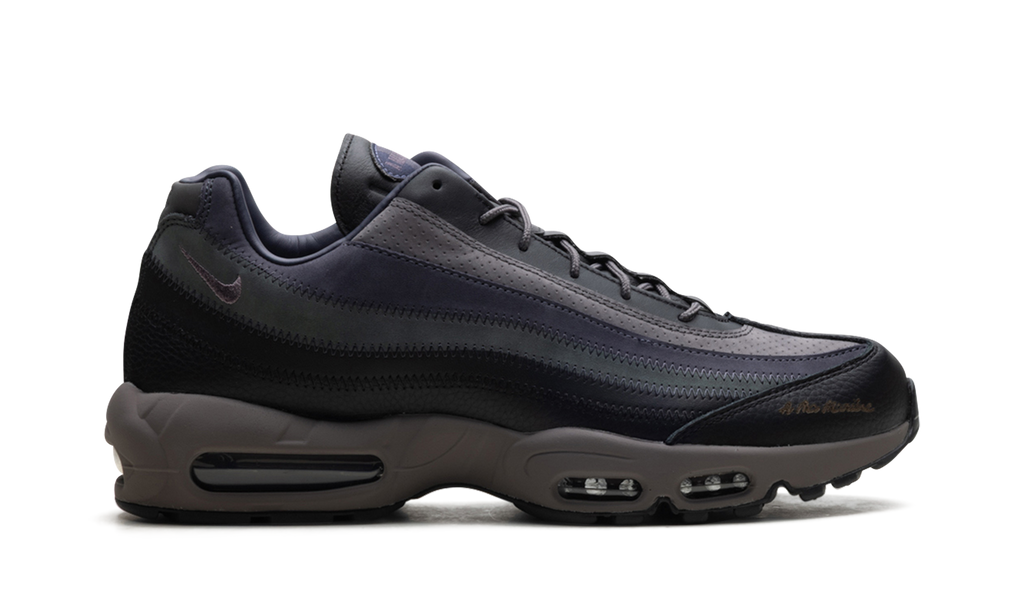 "A Ma Maniére - Hand Wash Cold" Air Max 95 FZ8743 201 - product image from the listing.