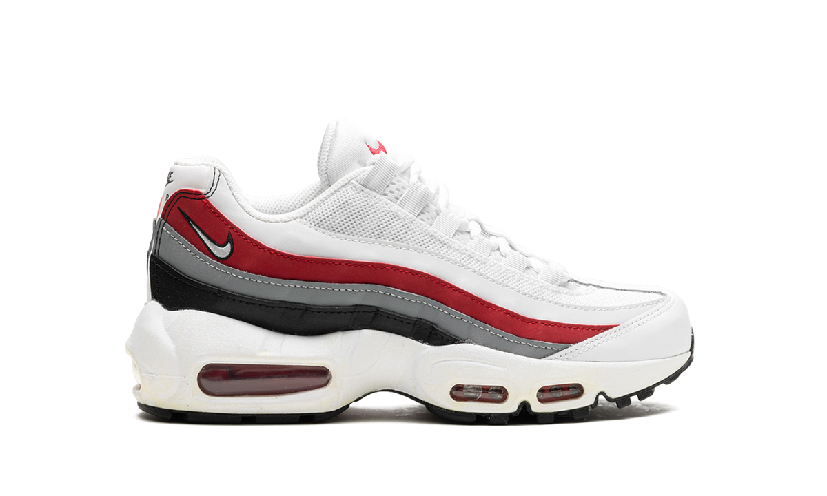 "Black Varsity Red" Air Max 95 Recraft GS CJ3906 013 - product image from the listing.
