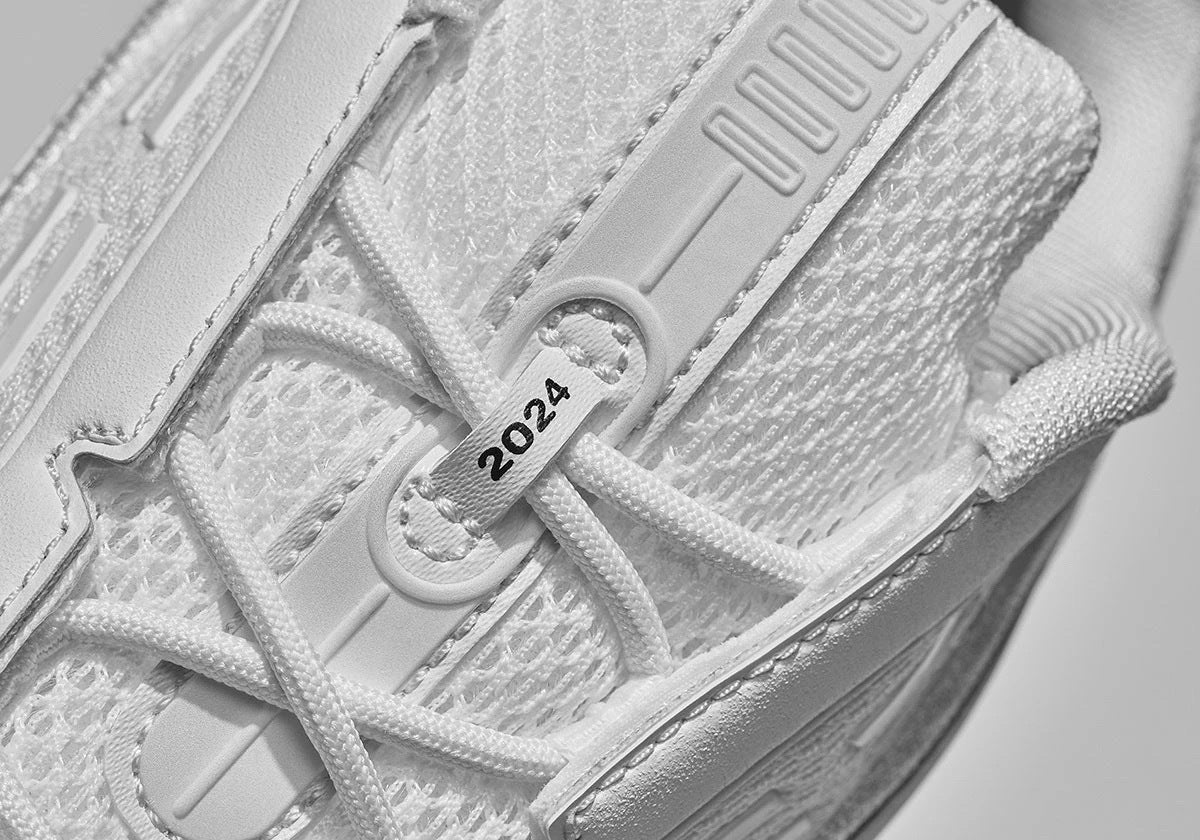 Nike Air Max TL 2.5 x CDG Homme Plus Sneakers in White HJ6539-100 - product image from the listing.