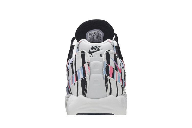 Country Pack Korea - Nike Air Max 95 - product image from the listing.