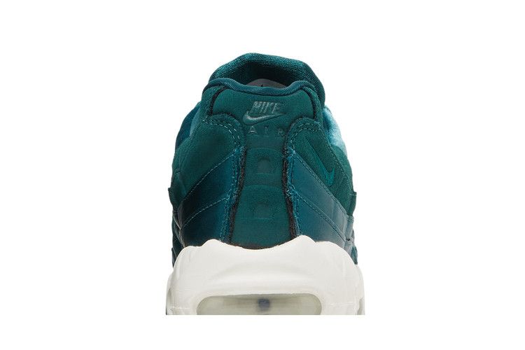 Women's Nike Air Max 95 Green Velvet - product image from the listing.