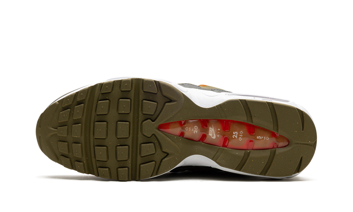 "N7" Air Max 95 DX5935 300 - product image from the listing.