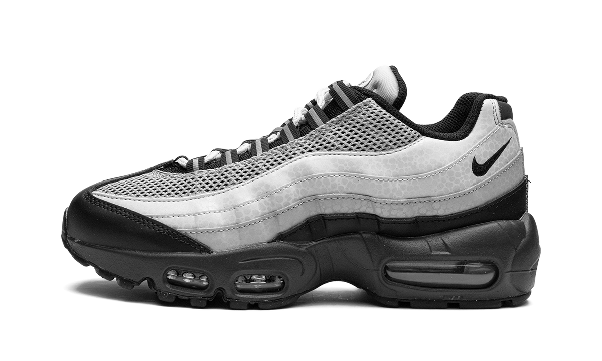 Women's AIR MAX 95 LX "Reflective Safari" DV5581 001 - product image from the listing.
