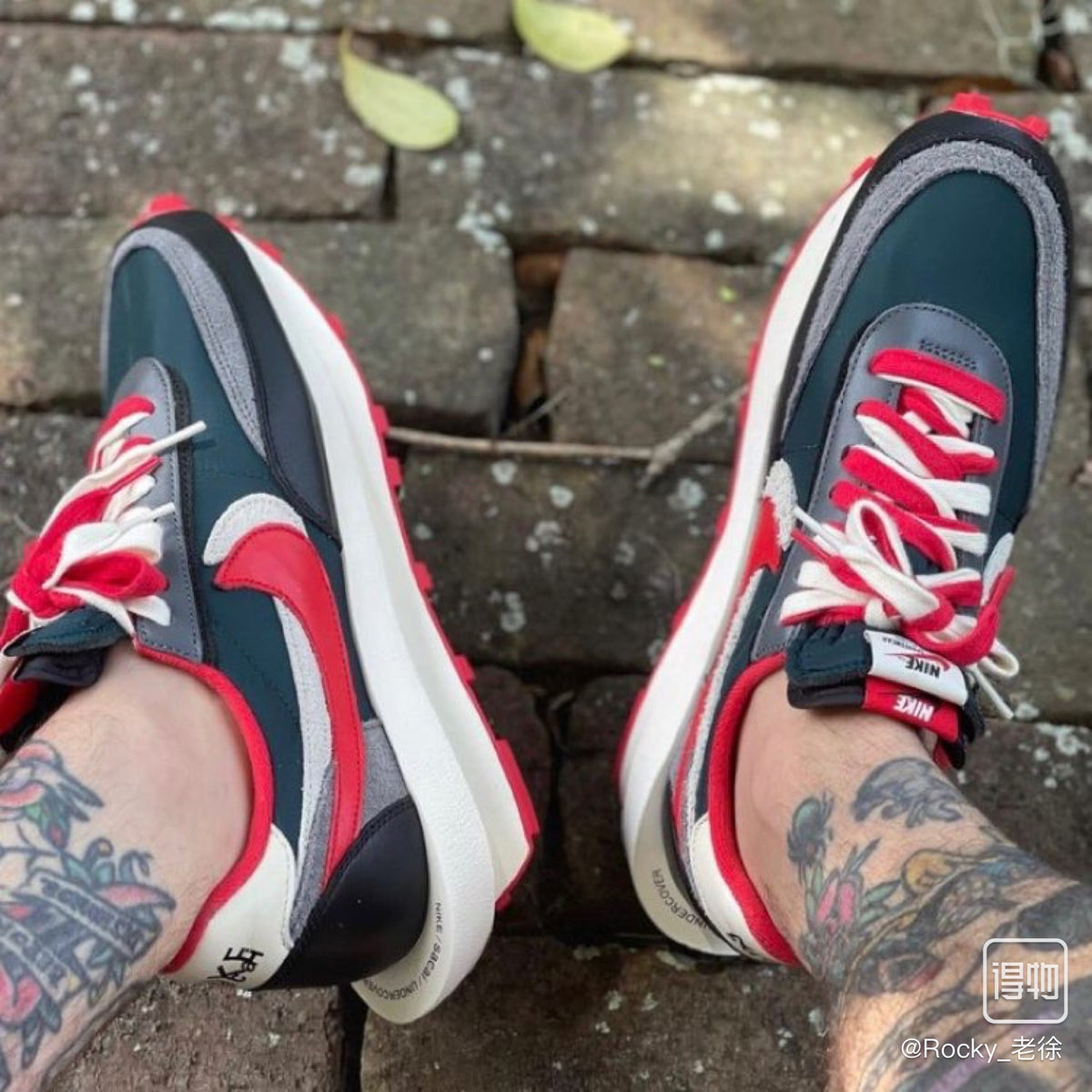 Nike x sacai LDV Waffle Trainers DJ4877-300 - product image from the listing.