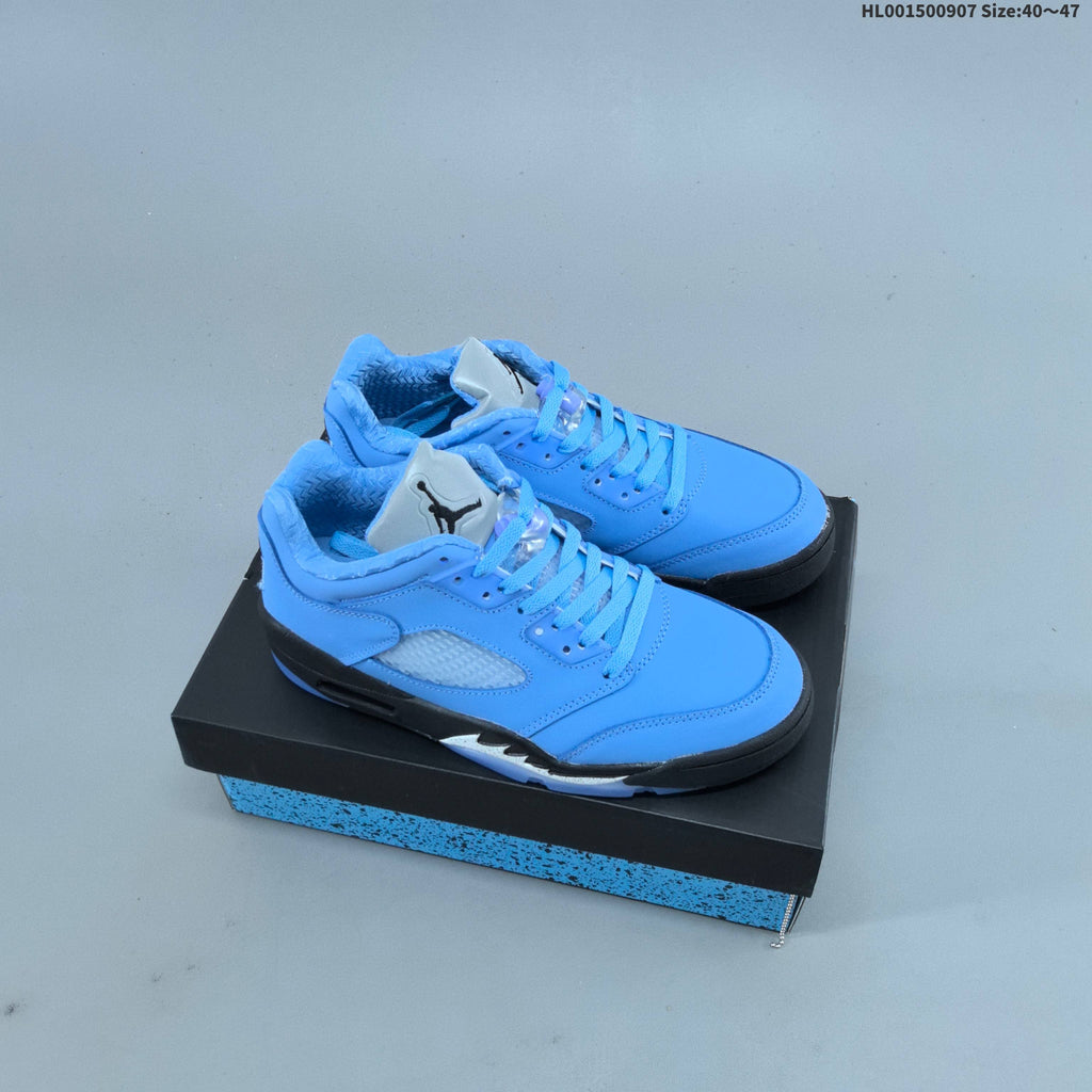 Air Jordan 5 Retro Low UNC Sneakers in Blue - product image from the listing.