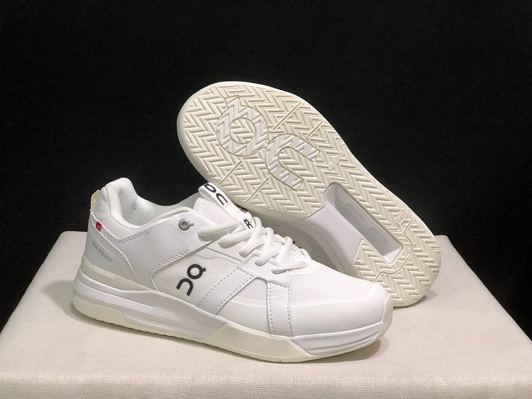 On The Roger Clubhouse Pro Sneakers in White - product image from the listing.