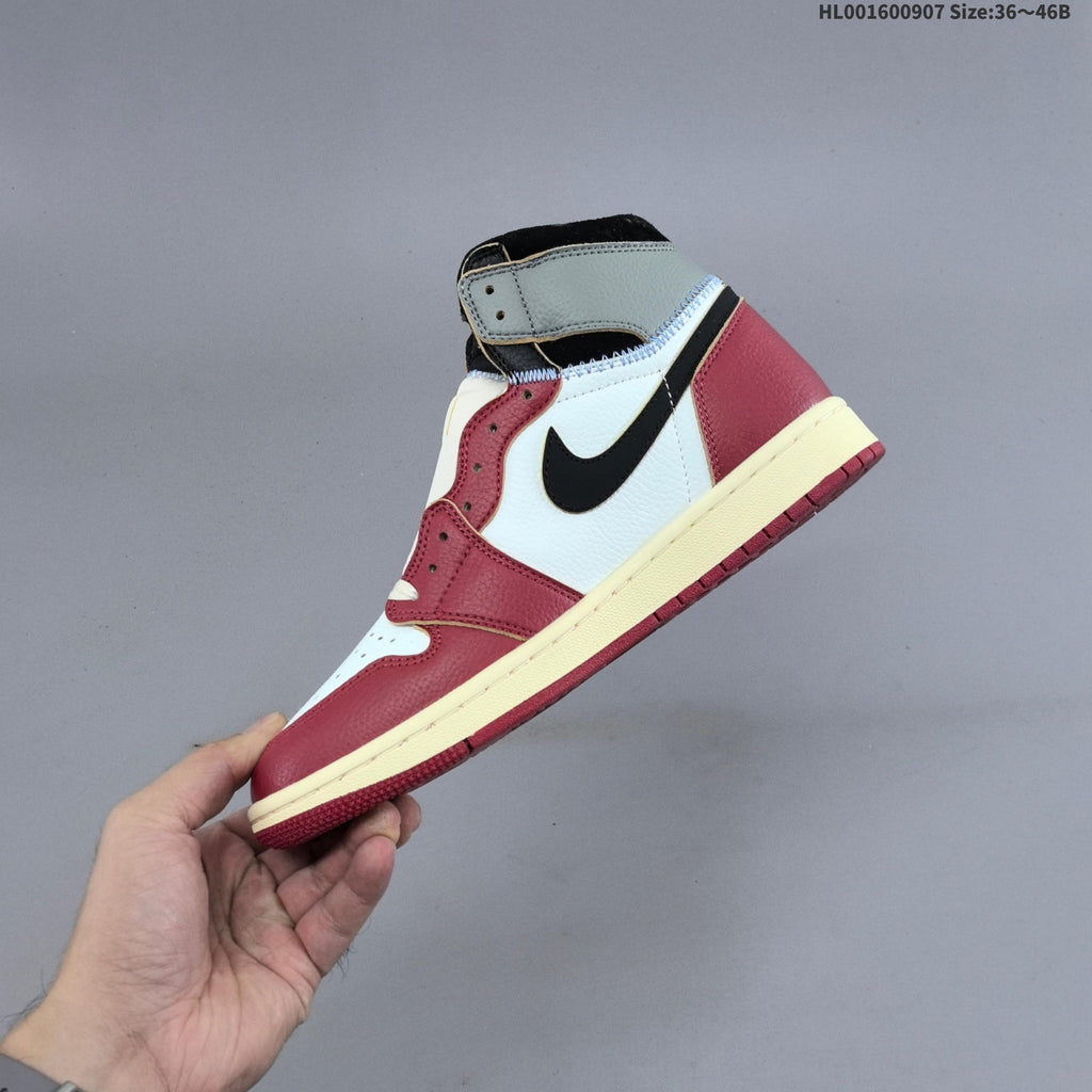Jordan 1 Retro High OG Union LA Sneakers in White Red - product image from the listing.