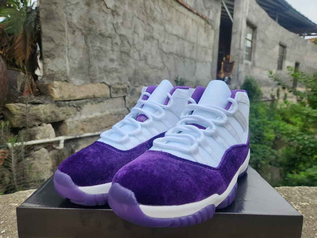 "White Velvet Purple" Air Jordan 11 Retro - product image from the listing.