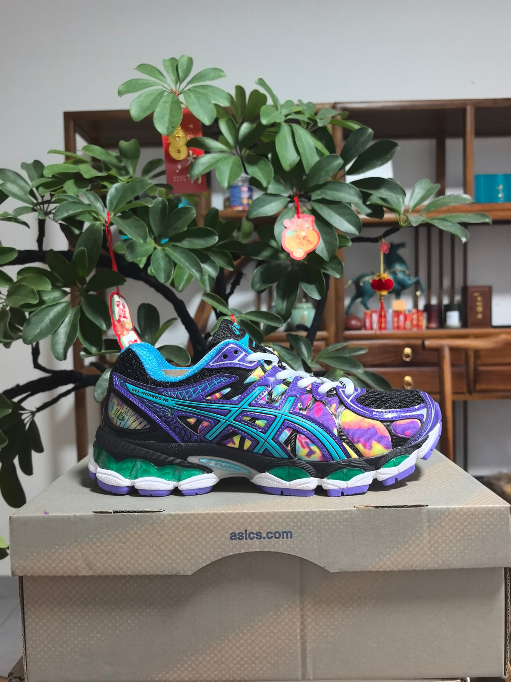 ASICS GEL-NIMBUS 10.1 Black Butterfly Trainers - product image from the listing.