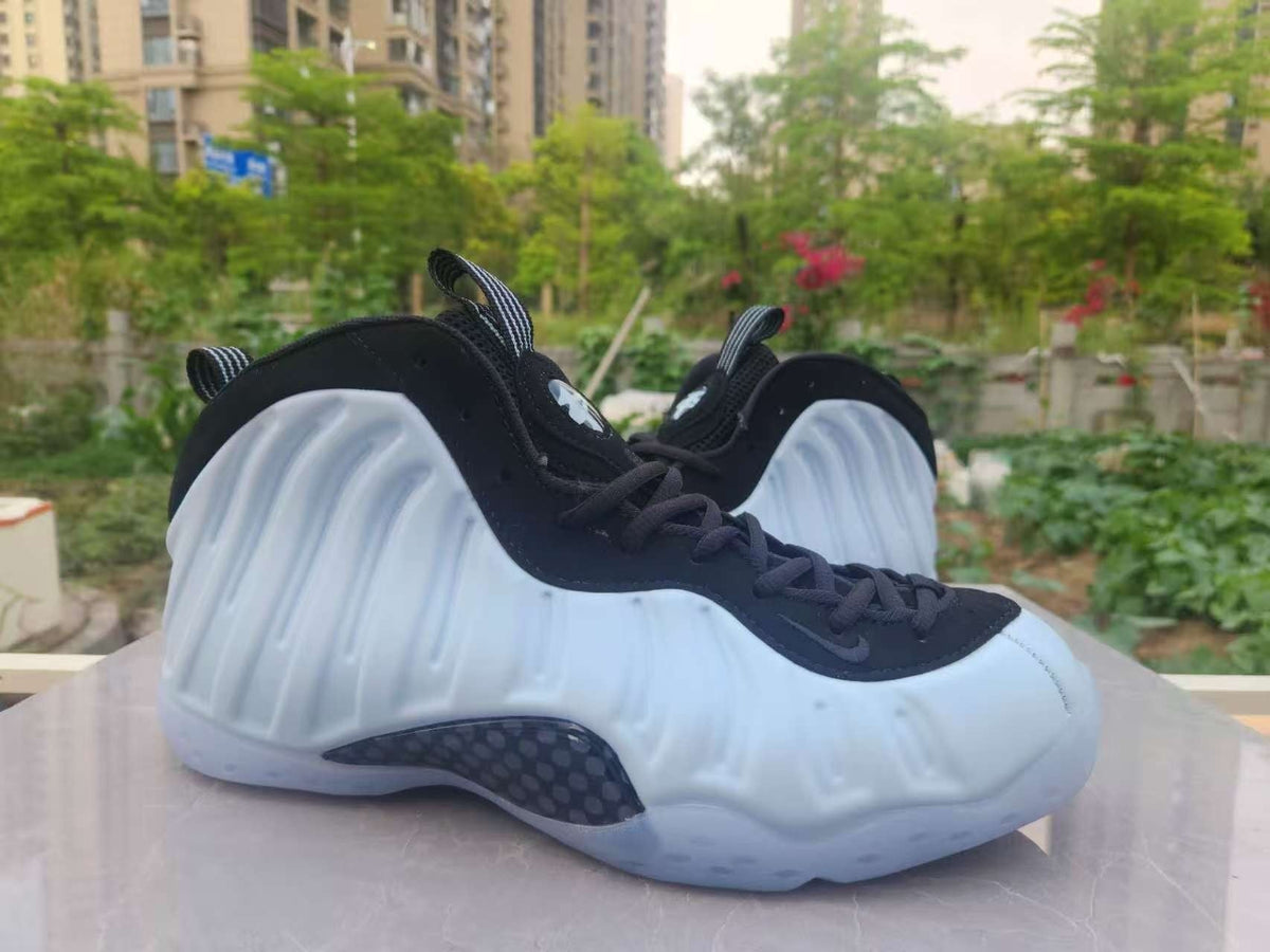 Nike Air Foamposite One Penny Hardaway Sneakers in Black Blue - product image from the listing.