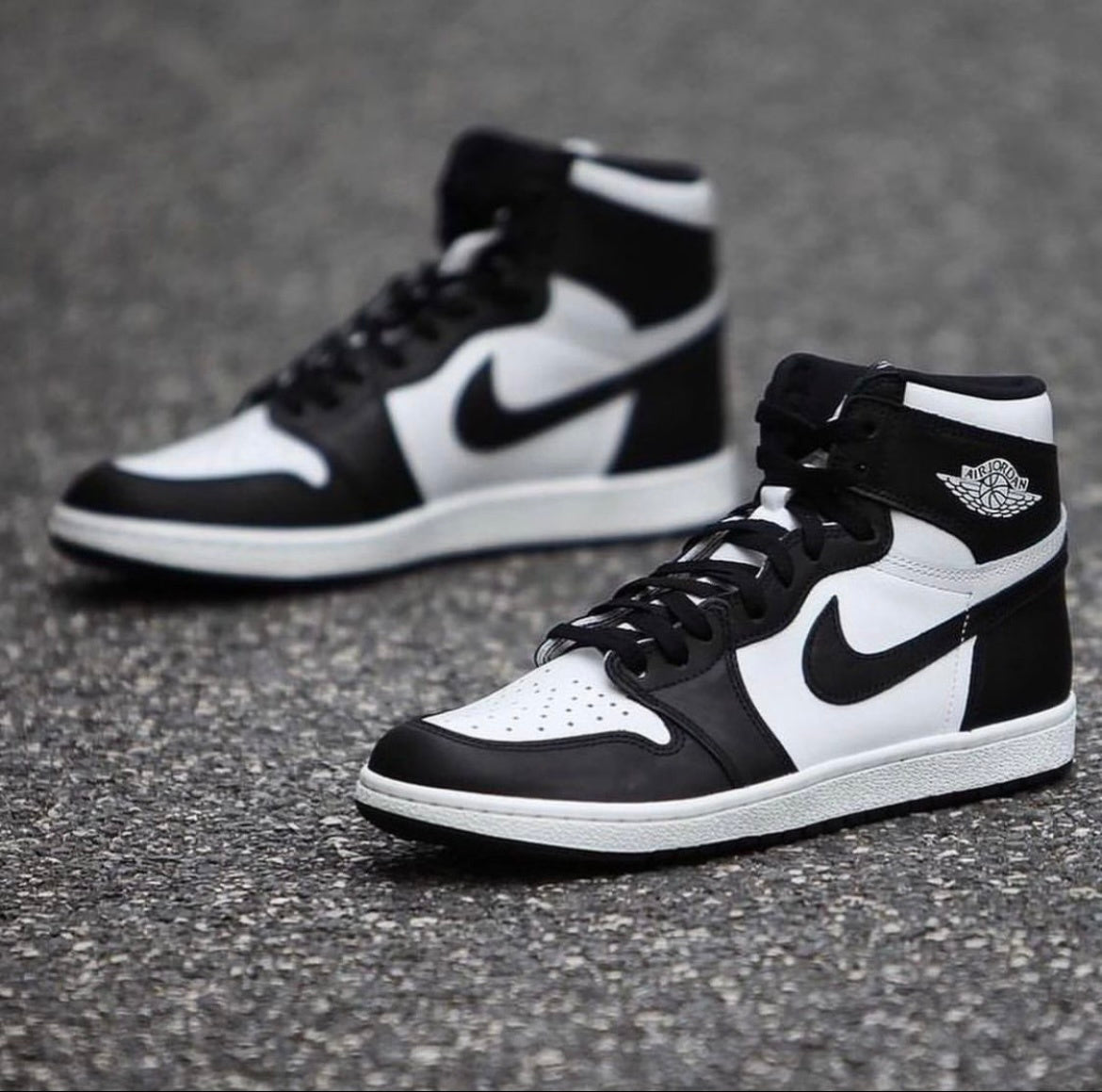 85 Black White BQ4422-001 Sneakers - Air Jordan 1 High - product image from the listing.