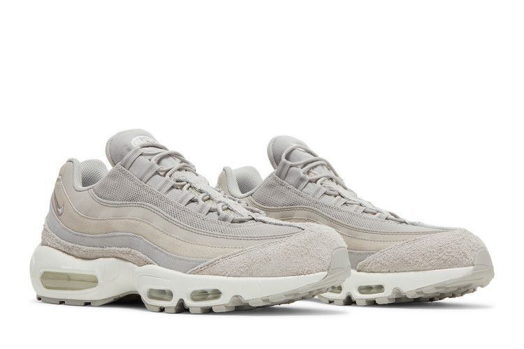 Cobblestone - Nike Air Max 95 SE - product image from the listing.