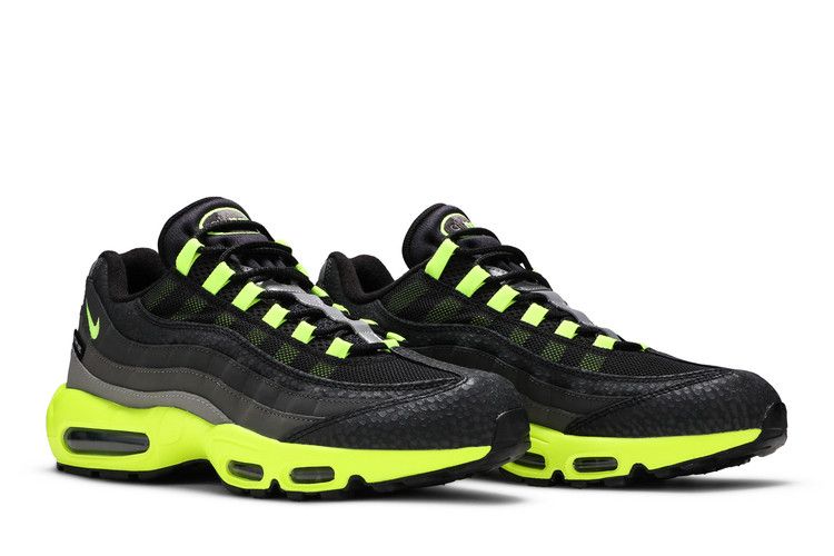 Kiss My Airs - Nike Air Max 95 - product image from the listing.