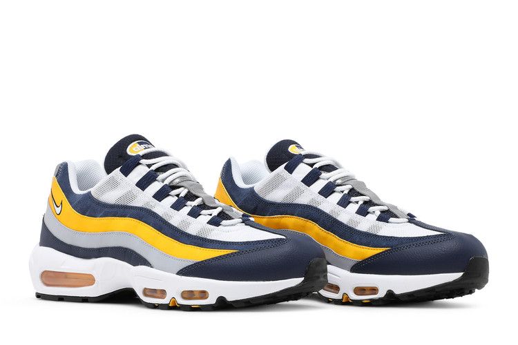 Michigan - Nike Air Max 95 - product image from the listing.
