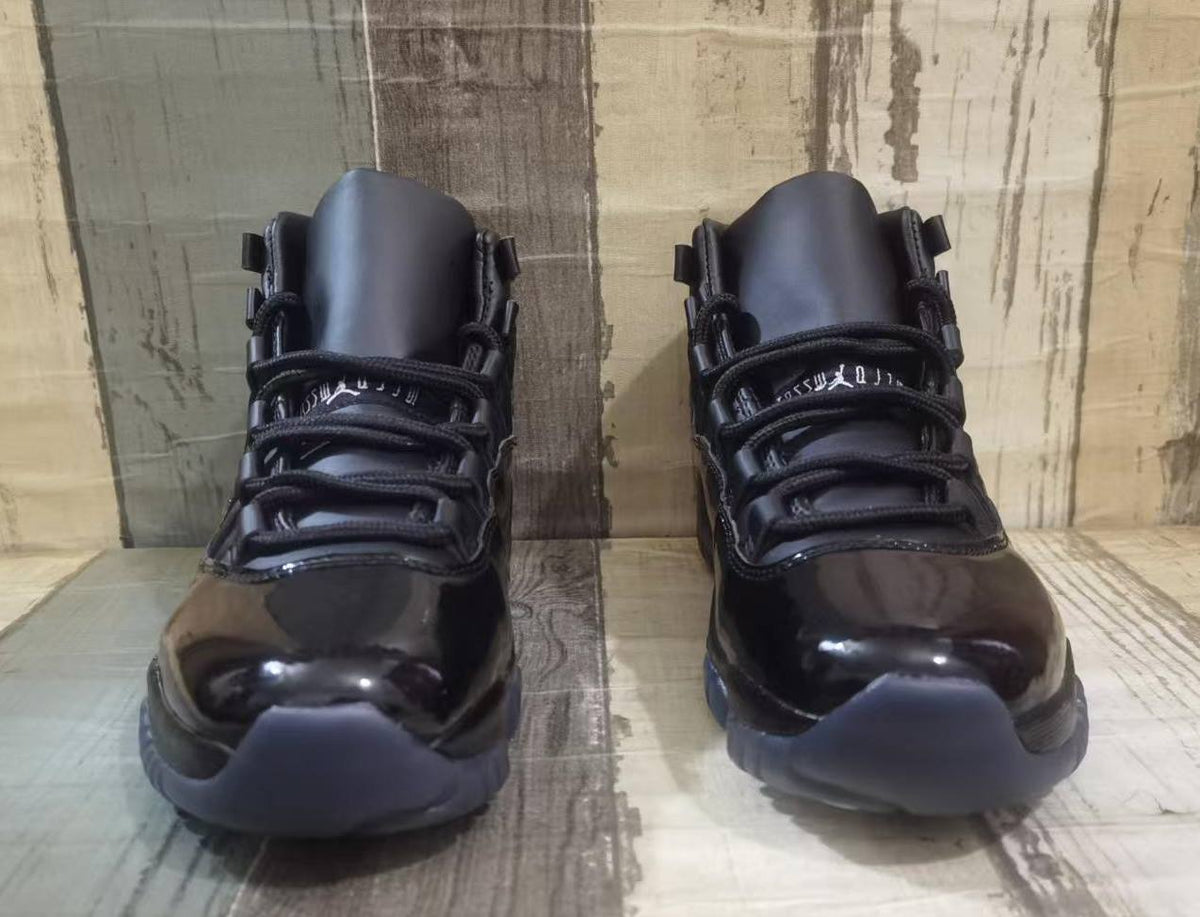 "Black" Air Jordan 11 Retro - product image from the listing.