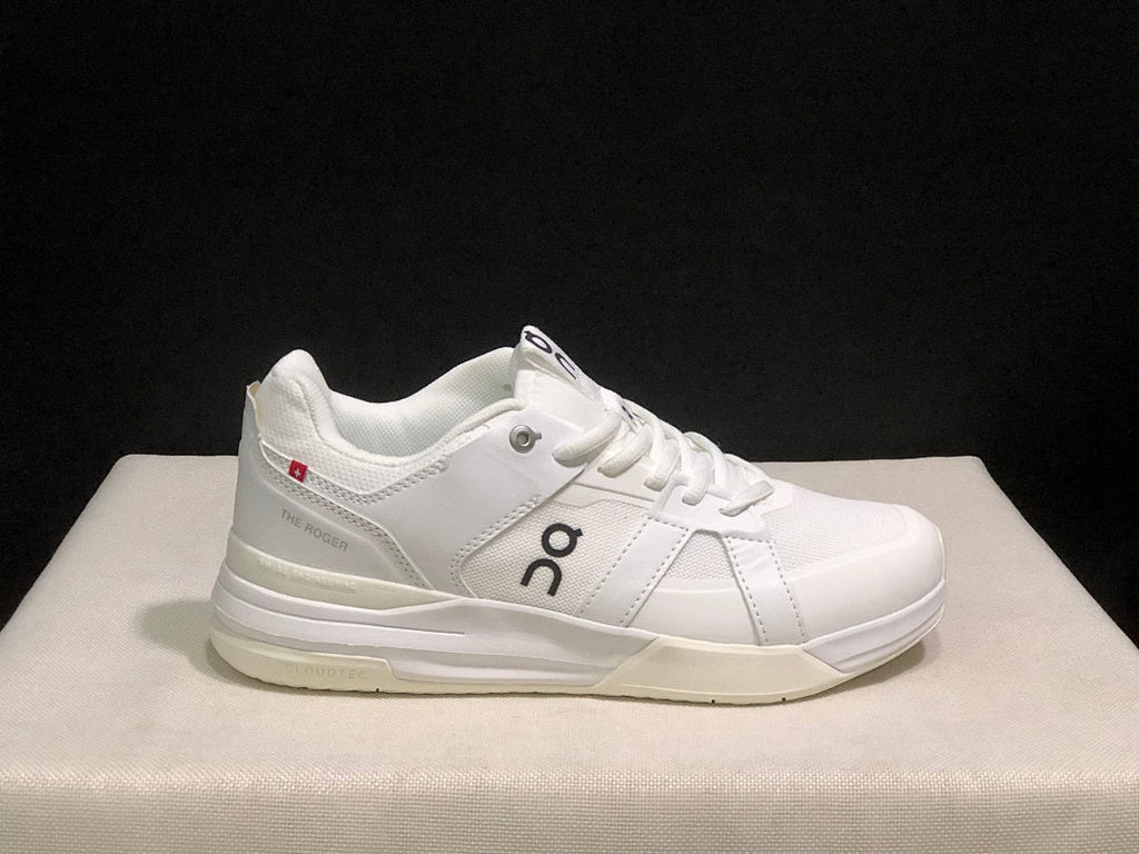 On The Roger Clubhouse Pro Sneakers in White - product image from the listing.