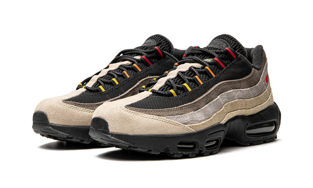 "Topographic" Air Max 95 DV3197 001 - product image from the listing.