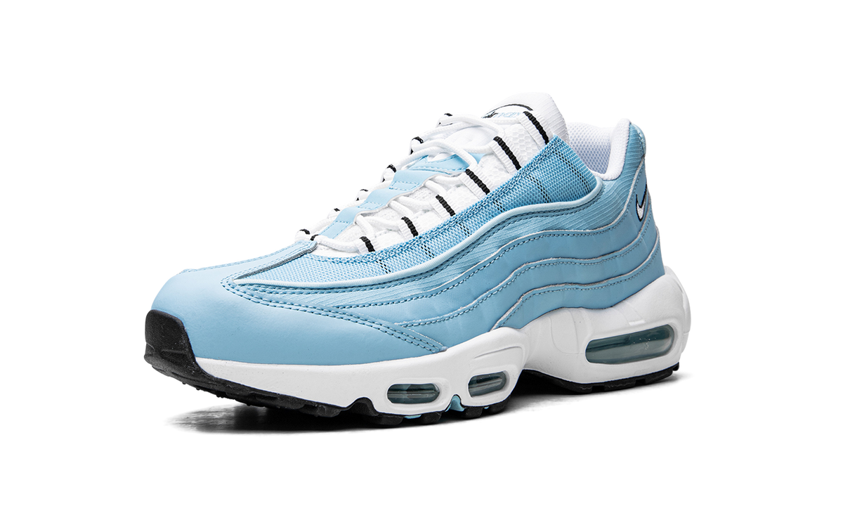 "University Blue" Air Max 95 DZ4395 400 - product image from the listing.