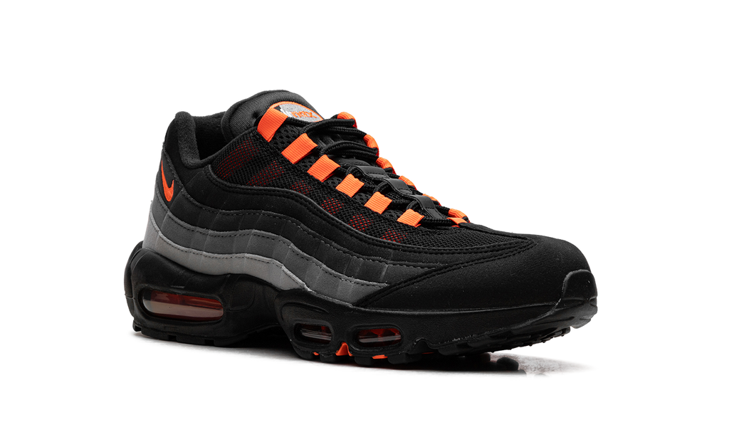"Black Hyper Crimson" AIr Max 95 FV4710 002 - product image from the listing.