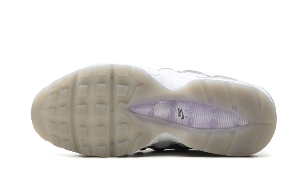 Women's Air Max 95 OG "Big Bubble Hydrangeas" IB6396 100 - product image from the listing.