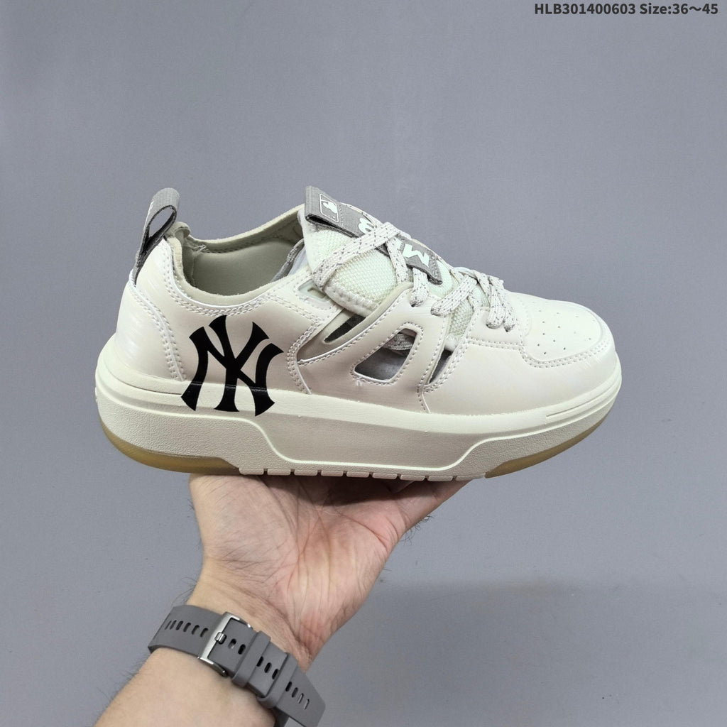 MLB New York Yankees Platform Trainers in Off-White - product image from the listing.