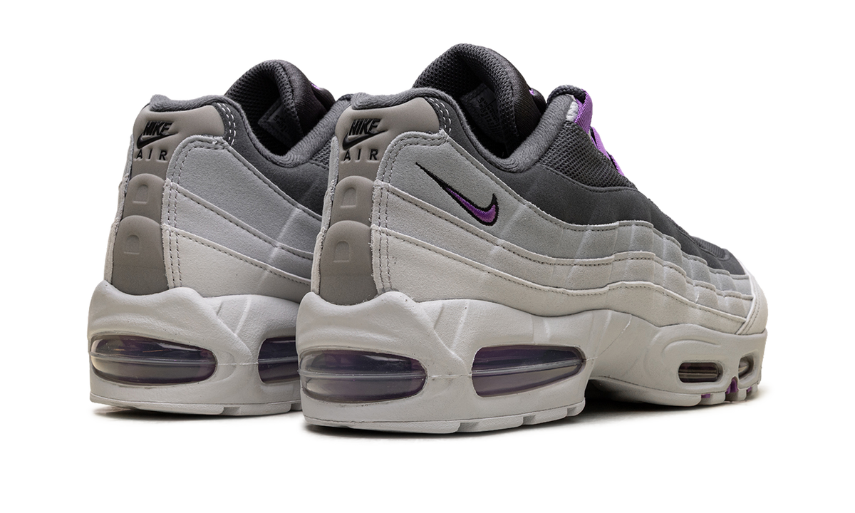 "Big Bubble Photon Dust Bright Violet" Air Max 95 OG HM4740 012 - product image from the listing.