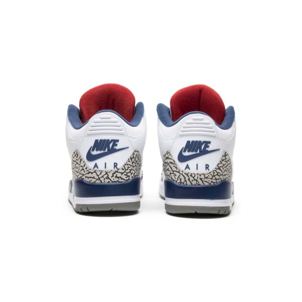 "True Blue" Air Jordan 3 Retro OG - product image from the listing.