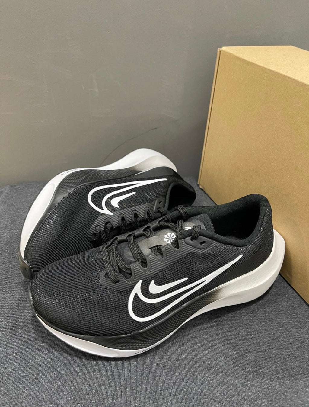 Nike Zoom Fly 5 Shoes for Running, Black/White, DH8974-001 - product image from the listing.
