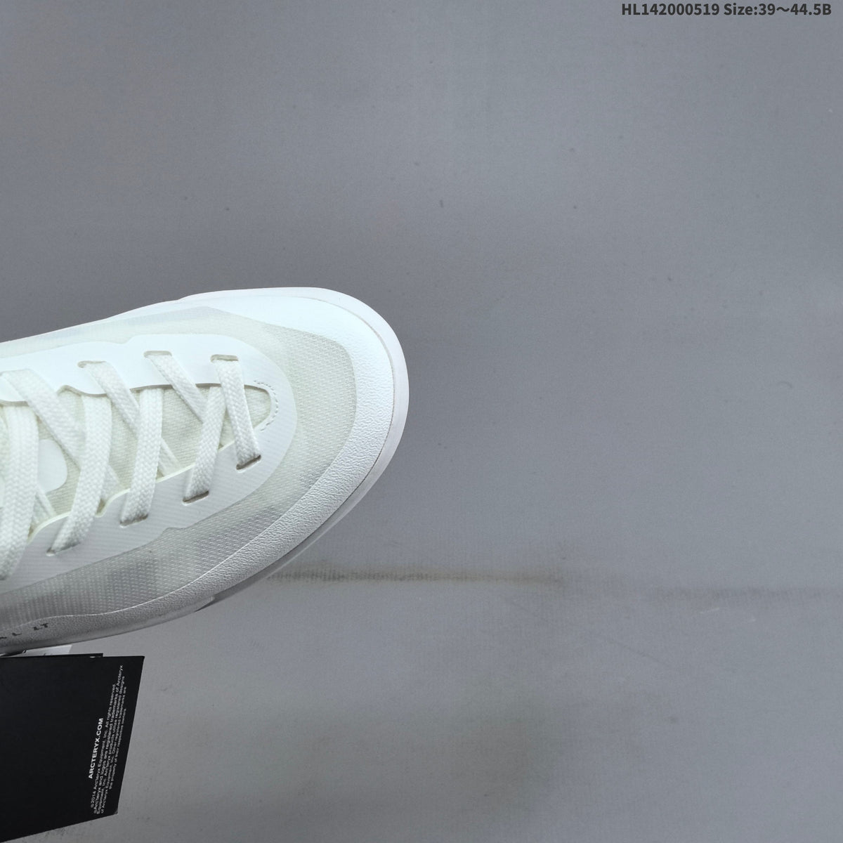 Arc'teryx Konseal LT W Sneakers in White HL142000519 - product image from the listing.
