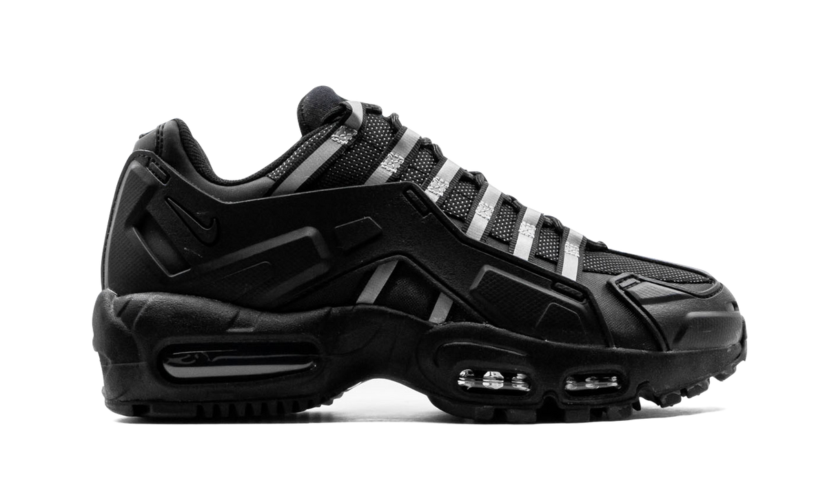 "Black / Reflective" Air Max 95 NDSTRKT CZ3591 001 - product image from the listing.