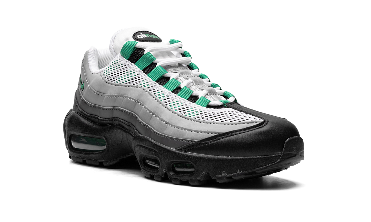 Women's AIR MAX 95 NEXT NATURE "Stadium Green" DH8015 002 - product image from the listing.