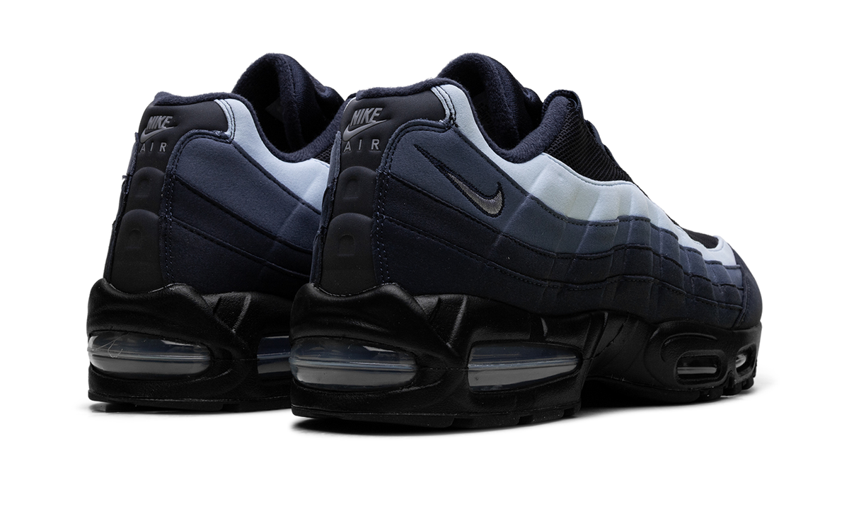 "Big Bubble Obsidian" Air Max 95 OG IH4457 400 - product image from the listing.