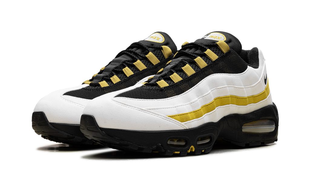 "White Saffron Quartz Black" Air Max 95 OG HM4740 102 - product image from the listing.