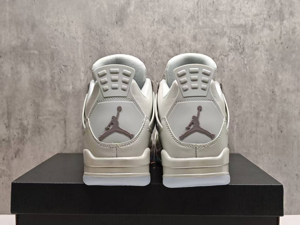 "Cool Grey" Air Jordan 4 Retro Cool Grey/Chrome/Dark Charcoal/Varsity Maize - product image from the listing.