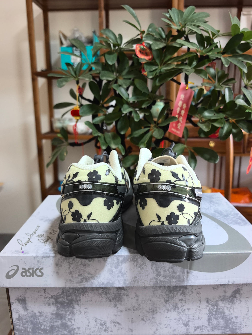 Cream and Black ASICS GEL-Quantum 360 B2 Sneakers - product image from the listing.
