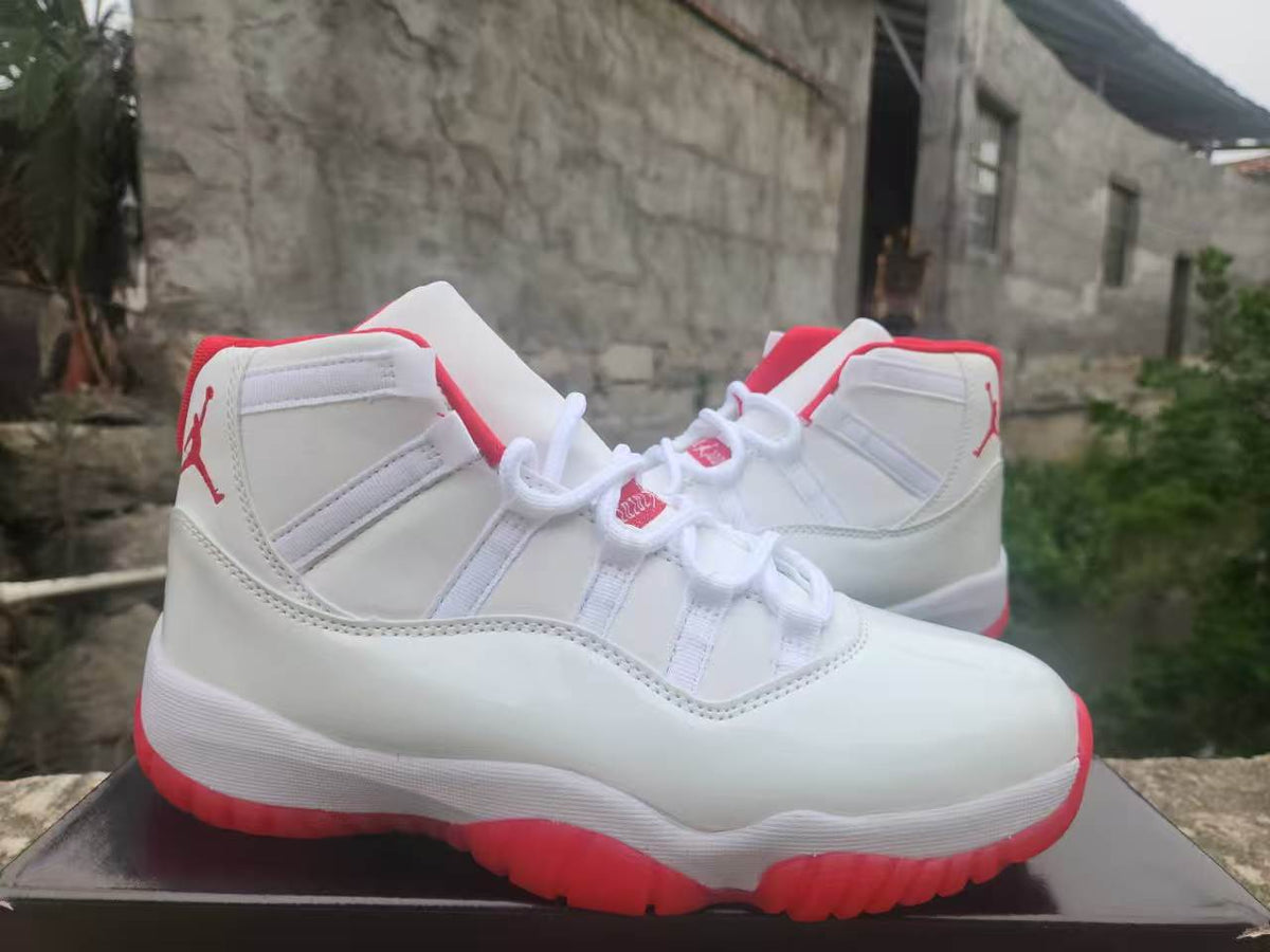 Air Jordan 11 in White/Red - product image from the listing.