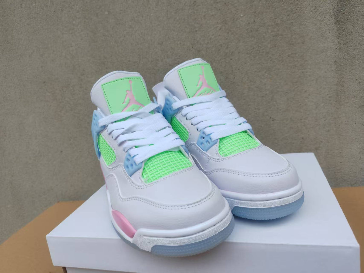 Valentine's Day - Air Jordan 4 GS - product image from the listing.